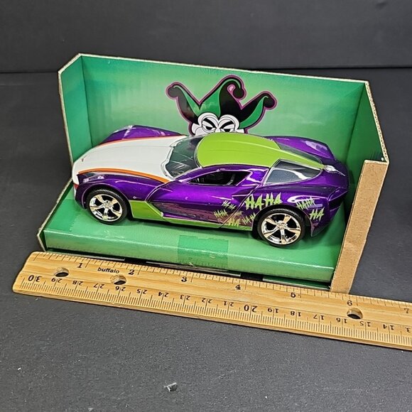Jada 1/32 Joker 2009 Chevy Corvette Stingray Batman DC Comics Diecast CN - Picture 8 of 14